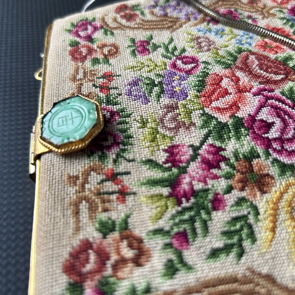 Antique Vintage Needlepoint Tapestry Evening Purse Handbag w/ etched Jade Clasp - Picture 3 of 7